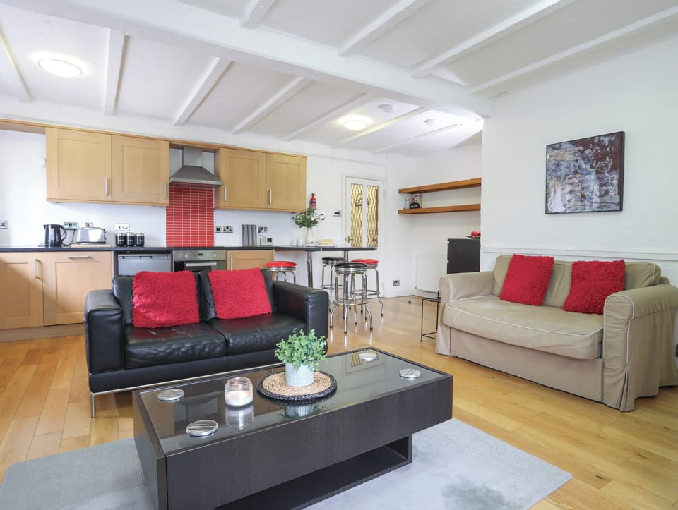 Cottage | Living area