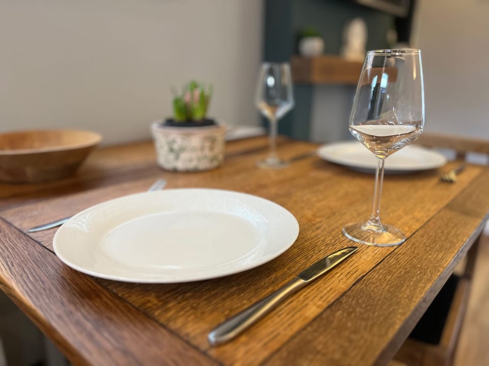 Cottage | Food and drink