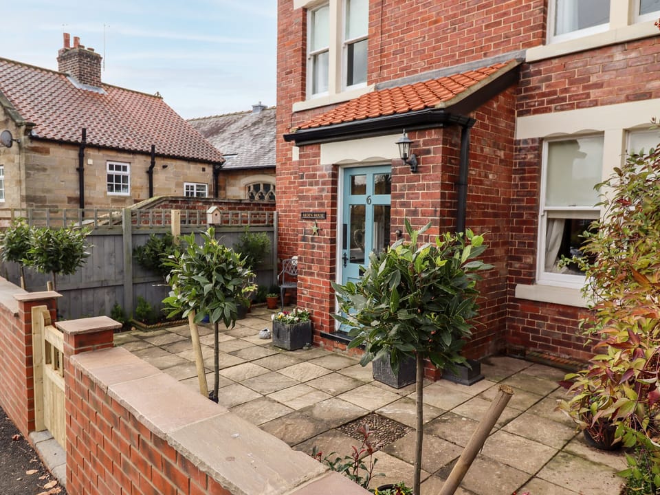 Cottage | Property grounds