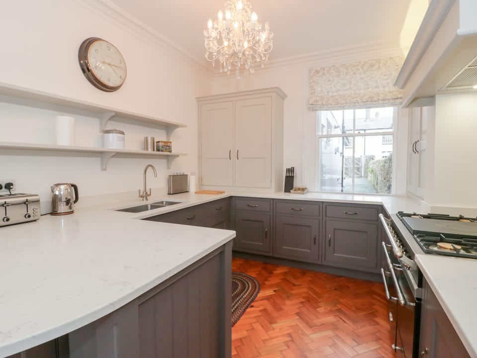 Cottage | Private kitchen | Fridge, stovetop, dishwasher, toaster