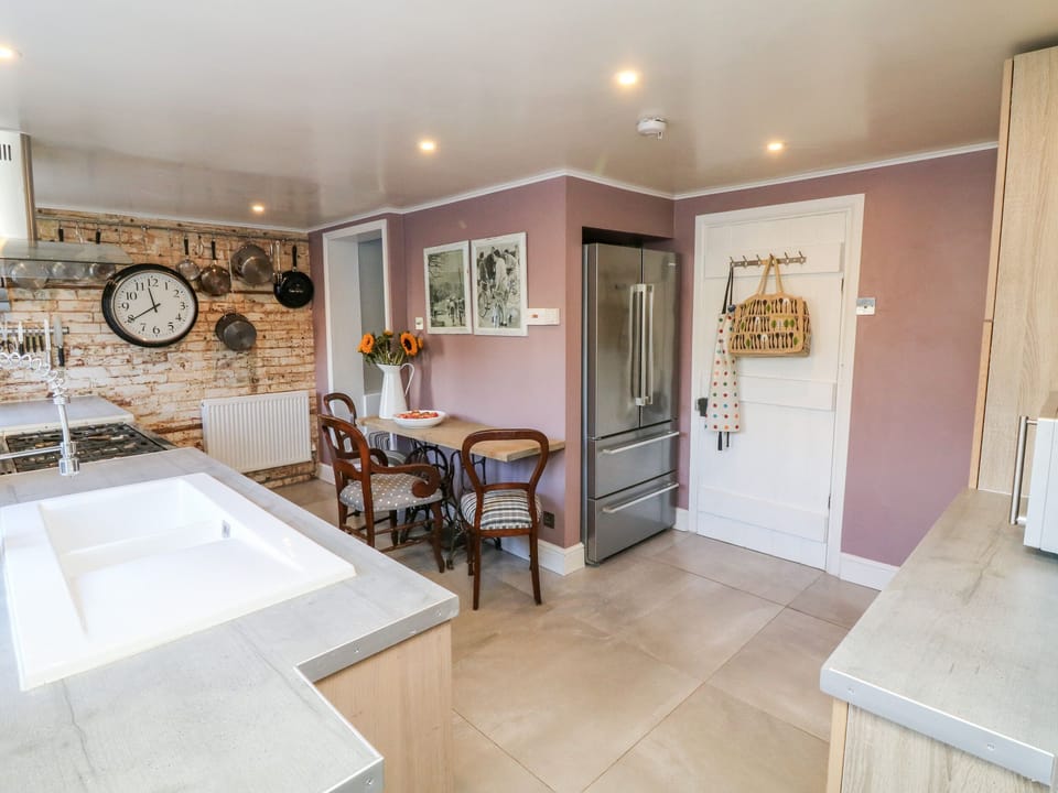 Cottage | Interior