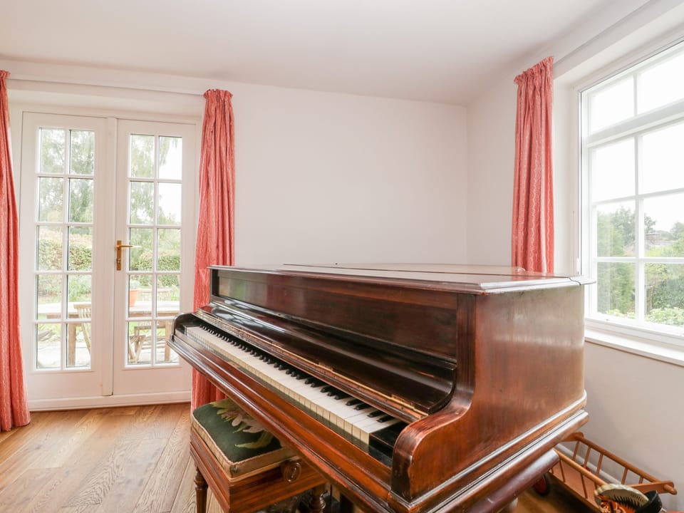 Cottage | Interior