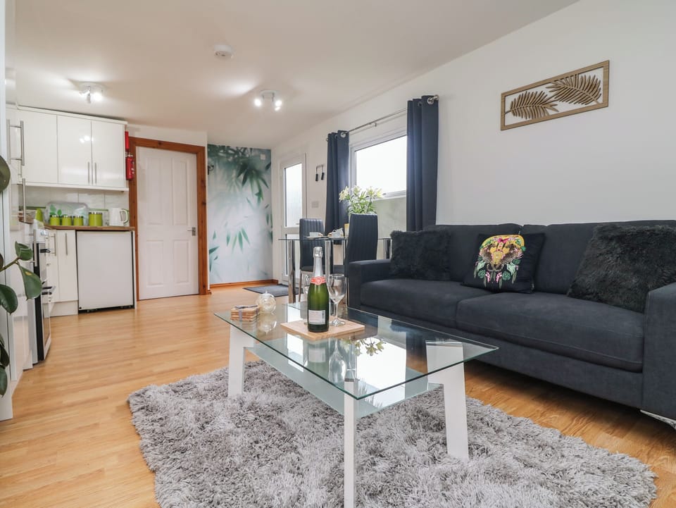 Cottage | Living area