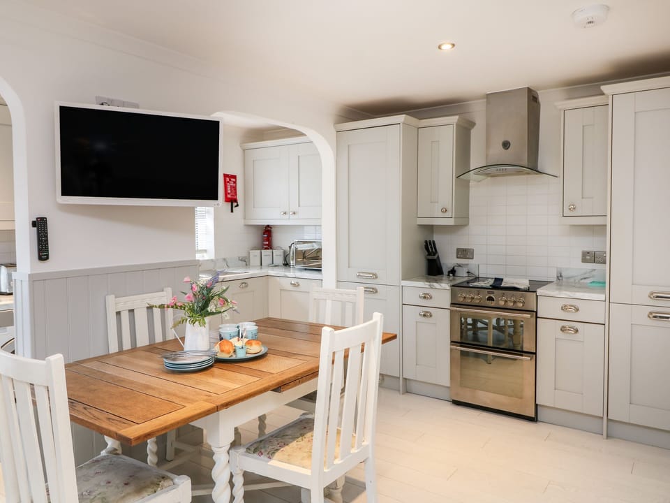 Cottage | Interior