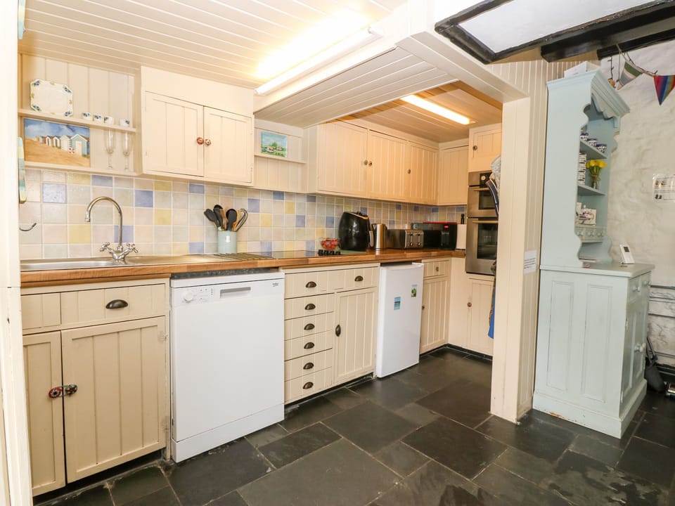 Cottage | Interior