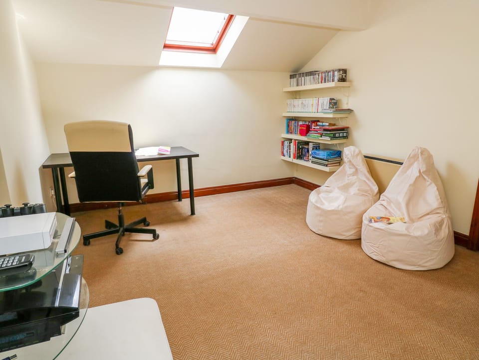 Cottage | Interior