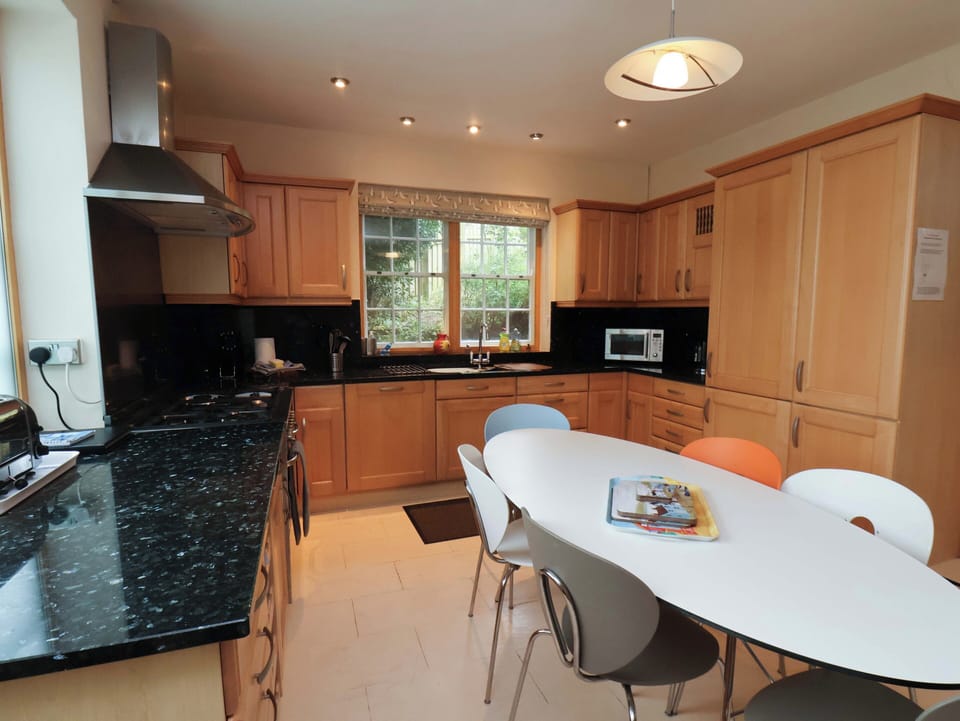 Cottage | Interior
