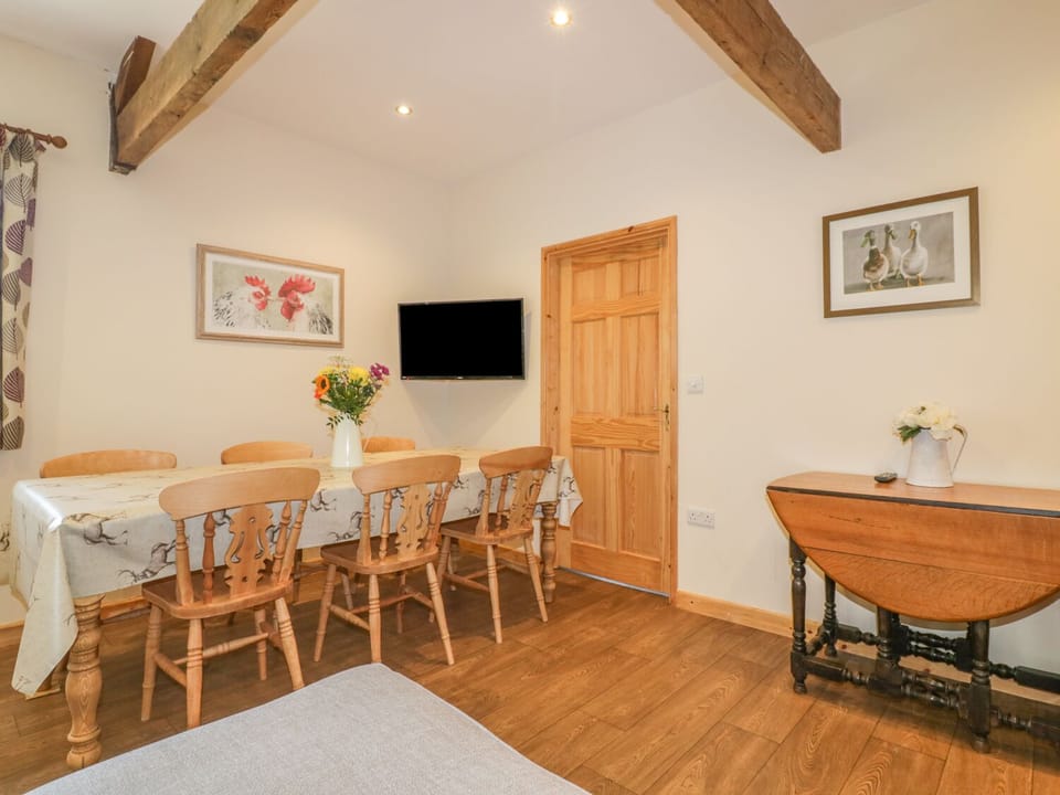 Cottage | Interior