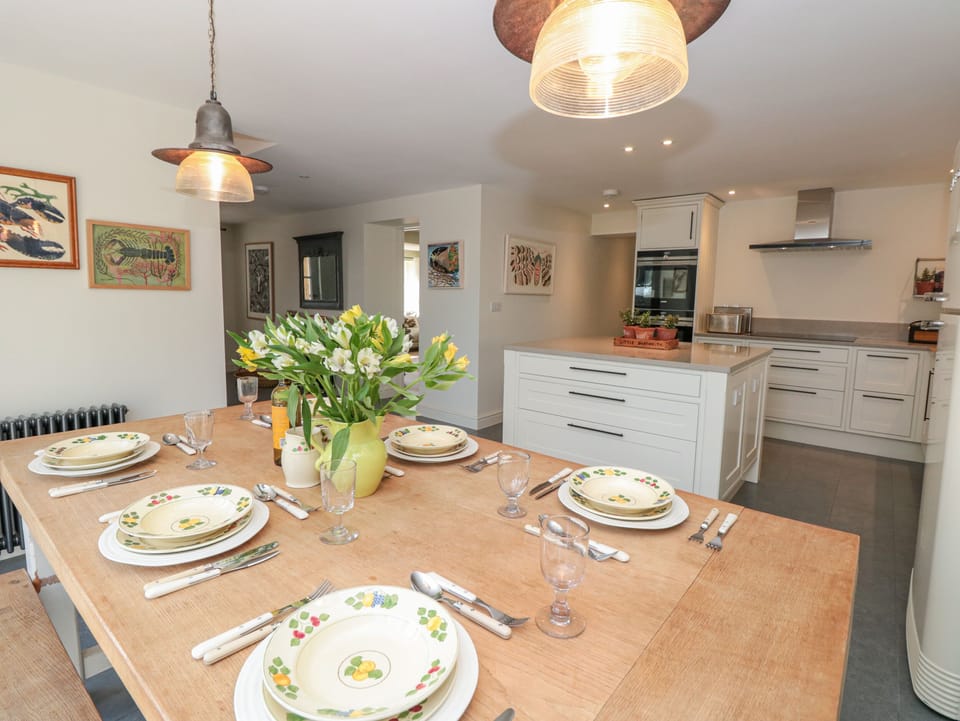 Cottage | Interior