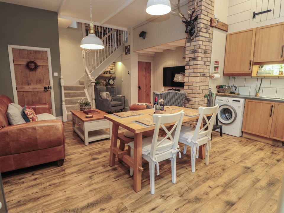 Cottage | Interior