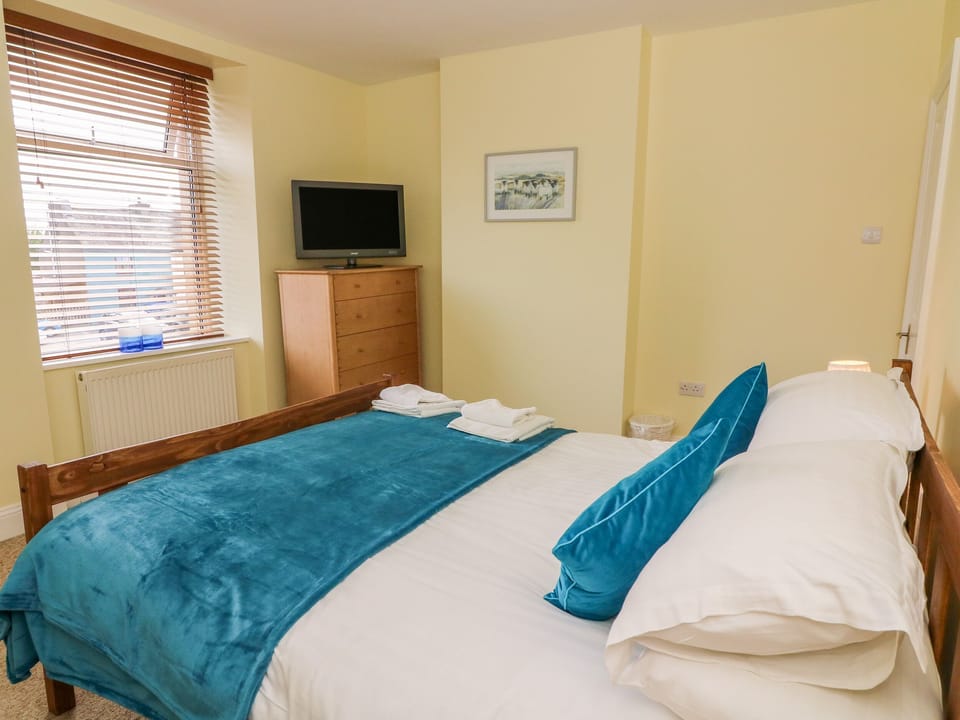 Cottage | 2 bedrooms, individually decorated, individually furnished, free WiFi