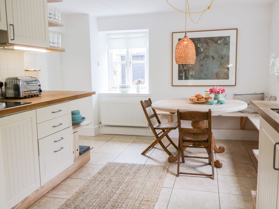 Cottage | Interior