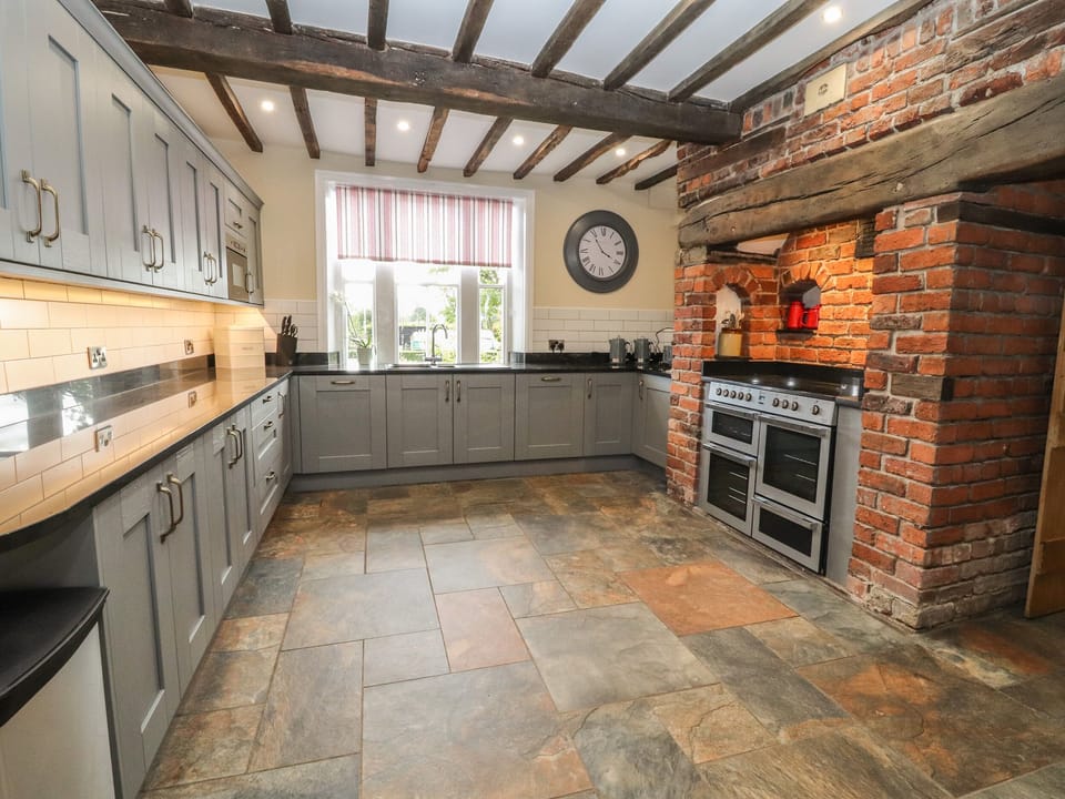 Cottage | Interior