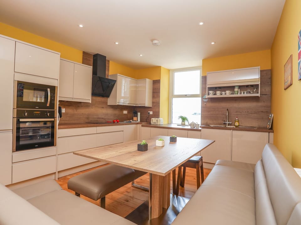 Cottage | Interior