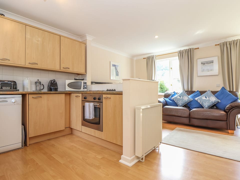 Cottage | Private kitchen | Fridge, microwave, dishwasher, electric kettle