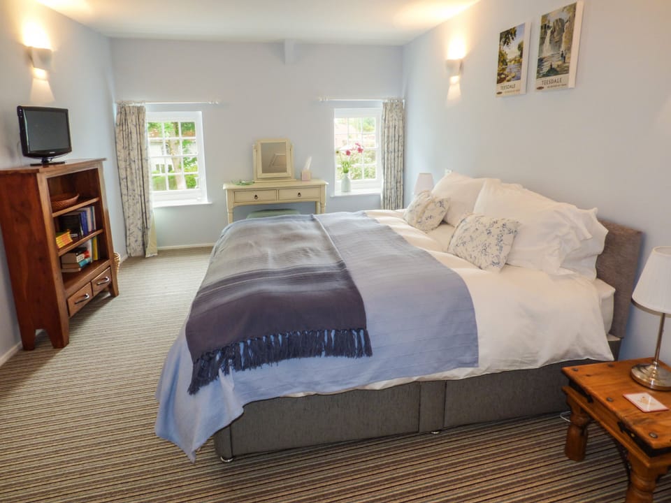 Cottage | Interior