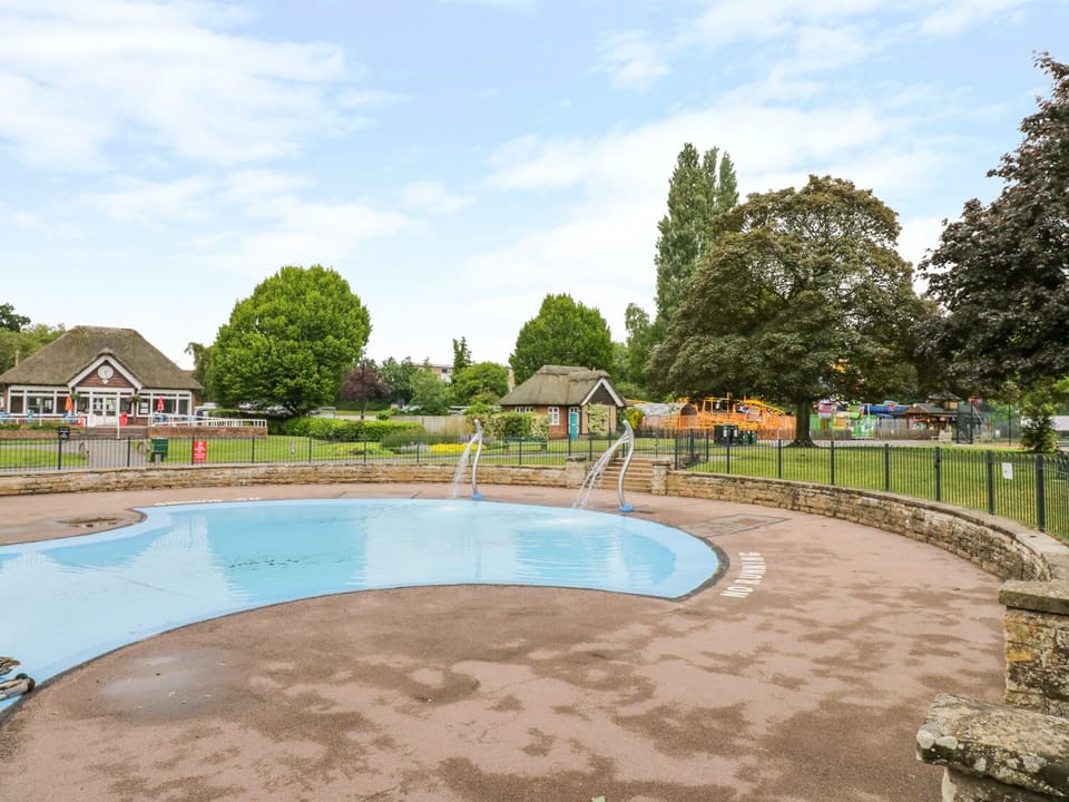 Cottage | Pool | Outdoor pool