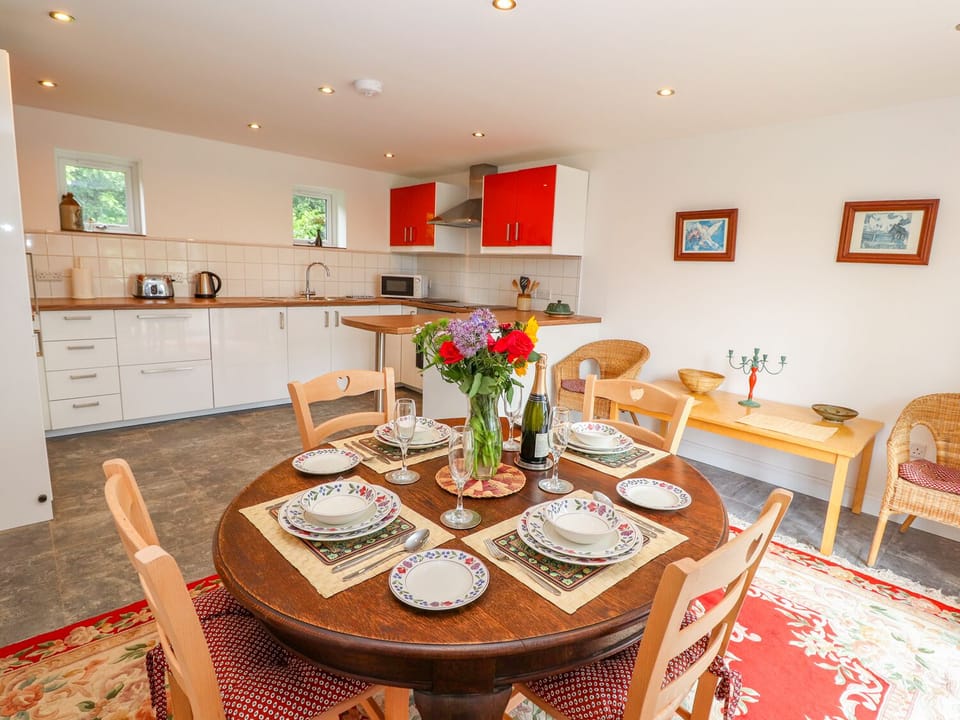 Cottage | Private kitchen | Highchair, cookware/dishes/utensils