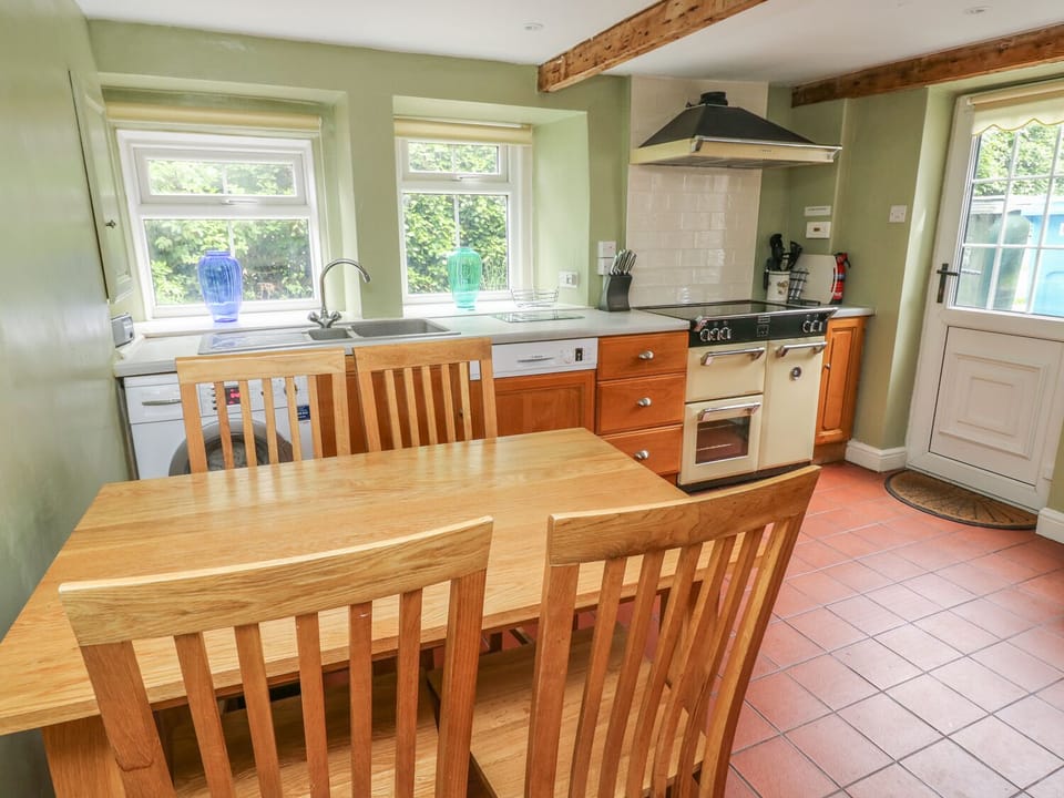 Cottage | Interior
