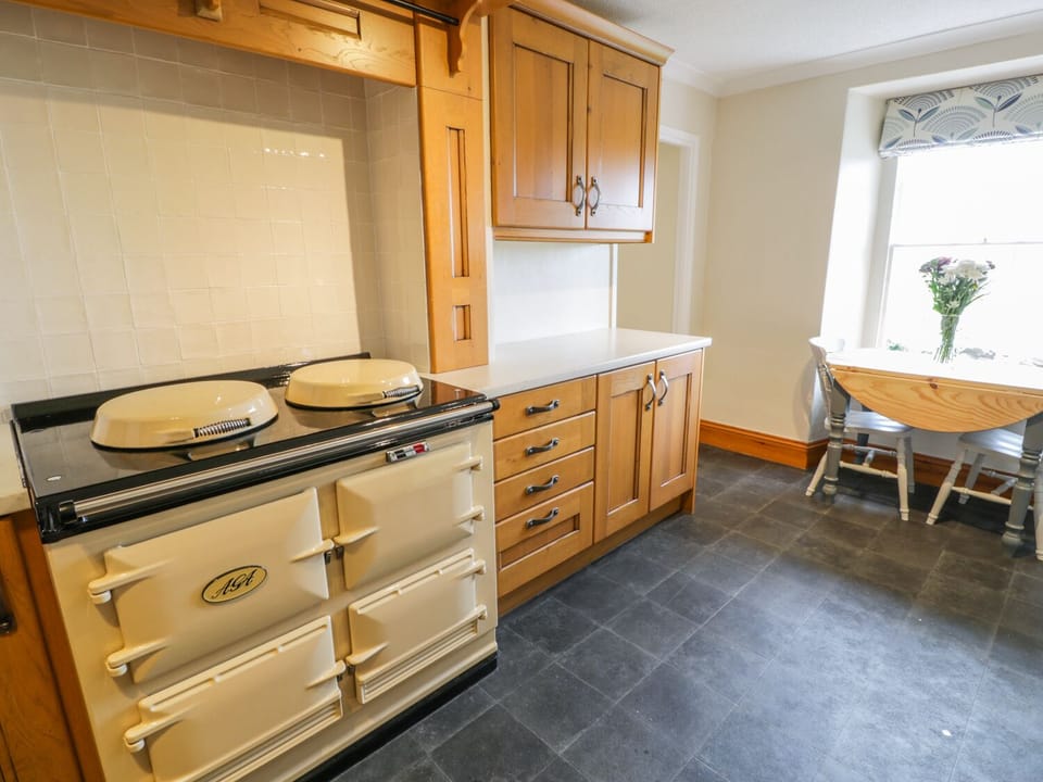 Cottage | Interior
