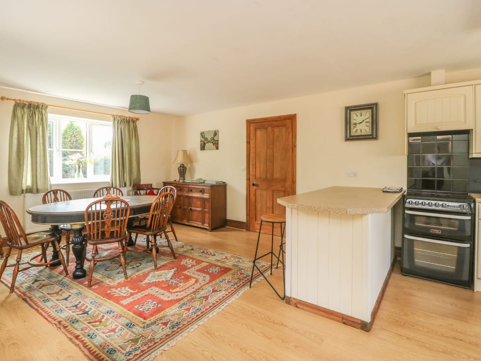 Cottage | Interior