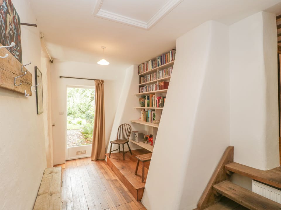 Cottage | Interior