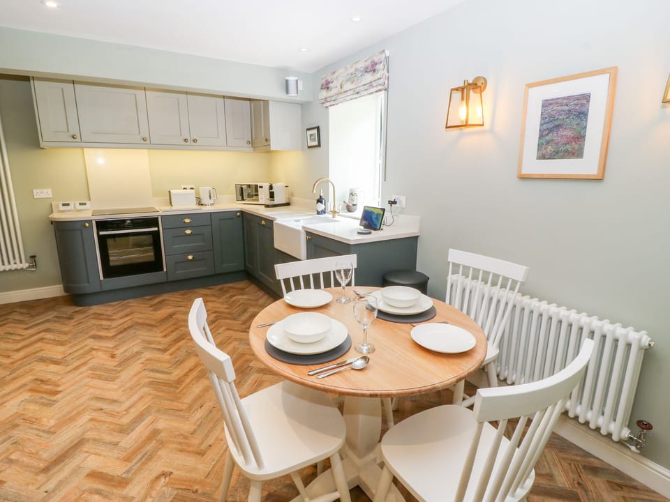 Cottage | Interior