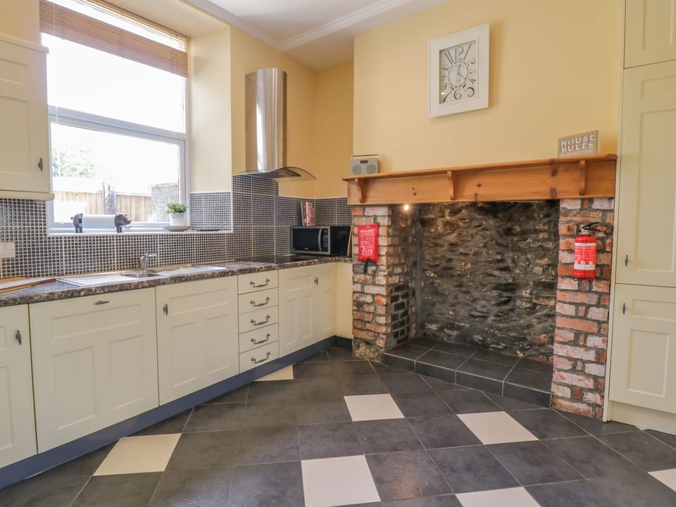 Cottage | Interior