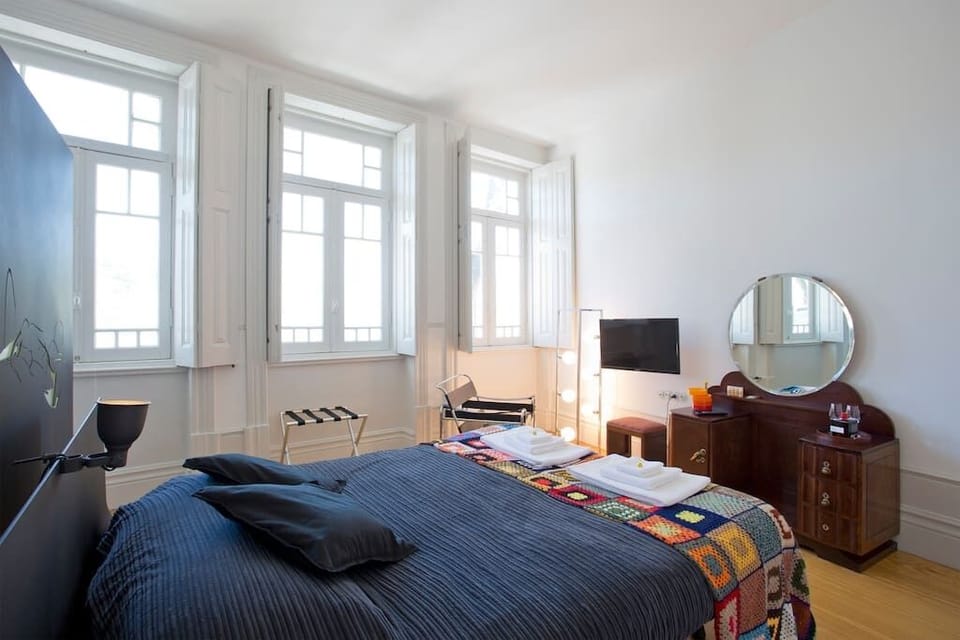 Double Room, River View | Desk, free WiFi, bed sheets
