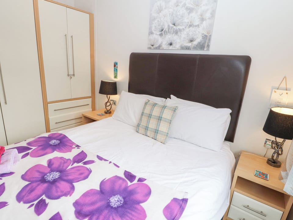 Cottage | 3 bedrooms, individually decorated, individually furnished, free WiFi