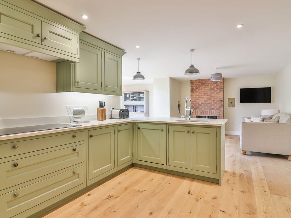 Cottage | Private kitchen | Dishwasher, electric kettle, toaster, highchair