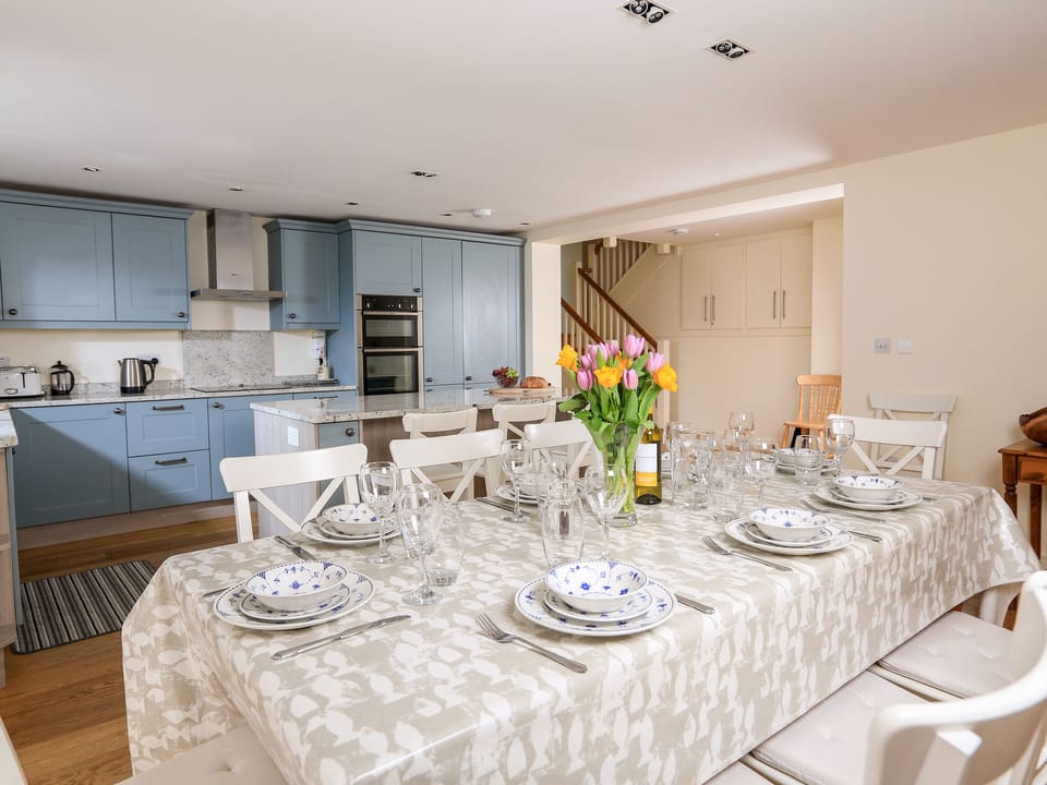 Cottage | Interior