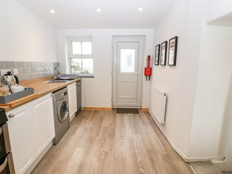 Cottage | 2 bedrooms, individually decorated, individually furnished, free WiFi