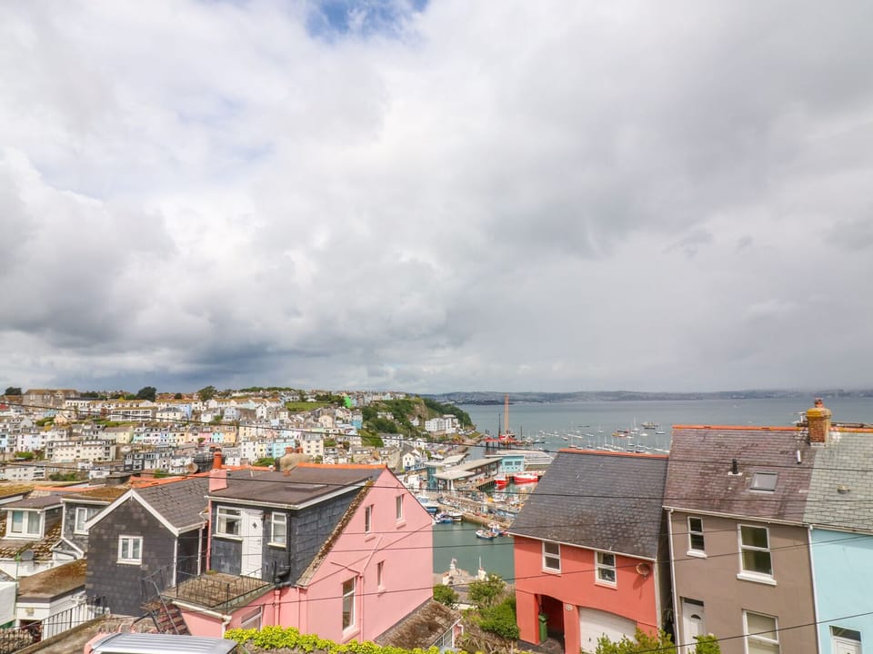 Quayside View Cottage in Brixham