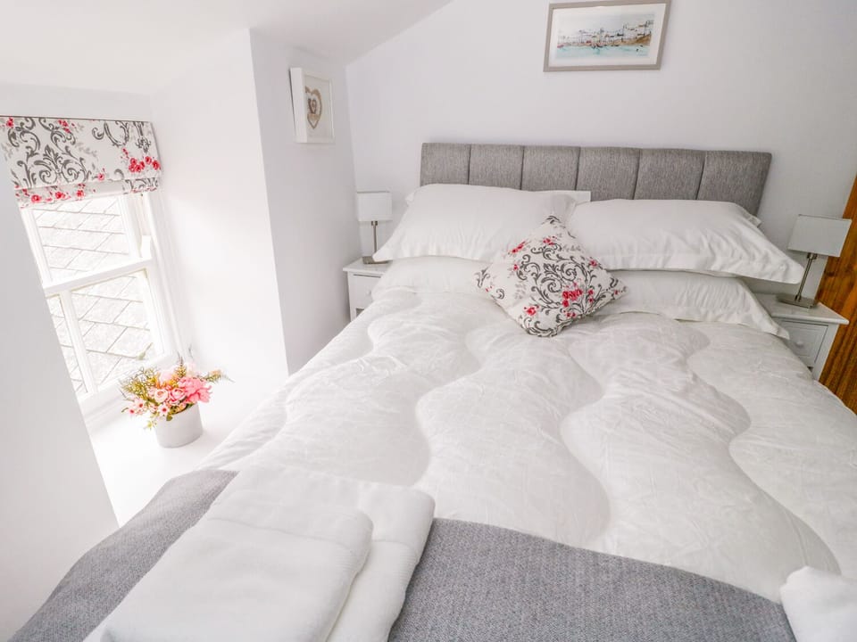 Bryn Haf, New Street Apartment in Wales