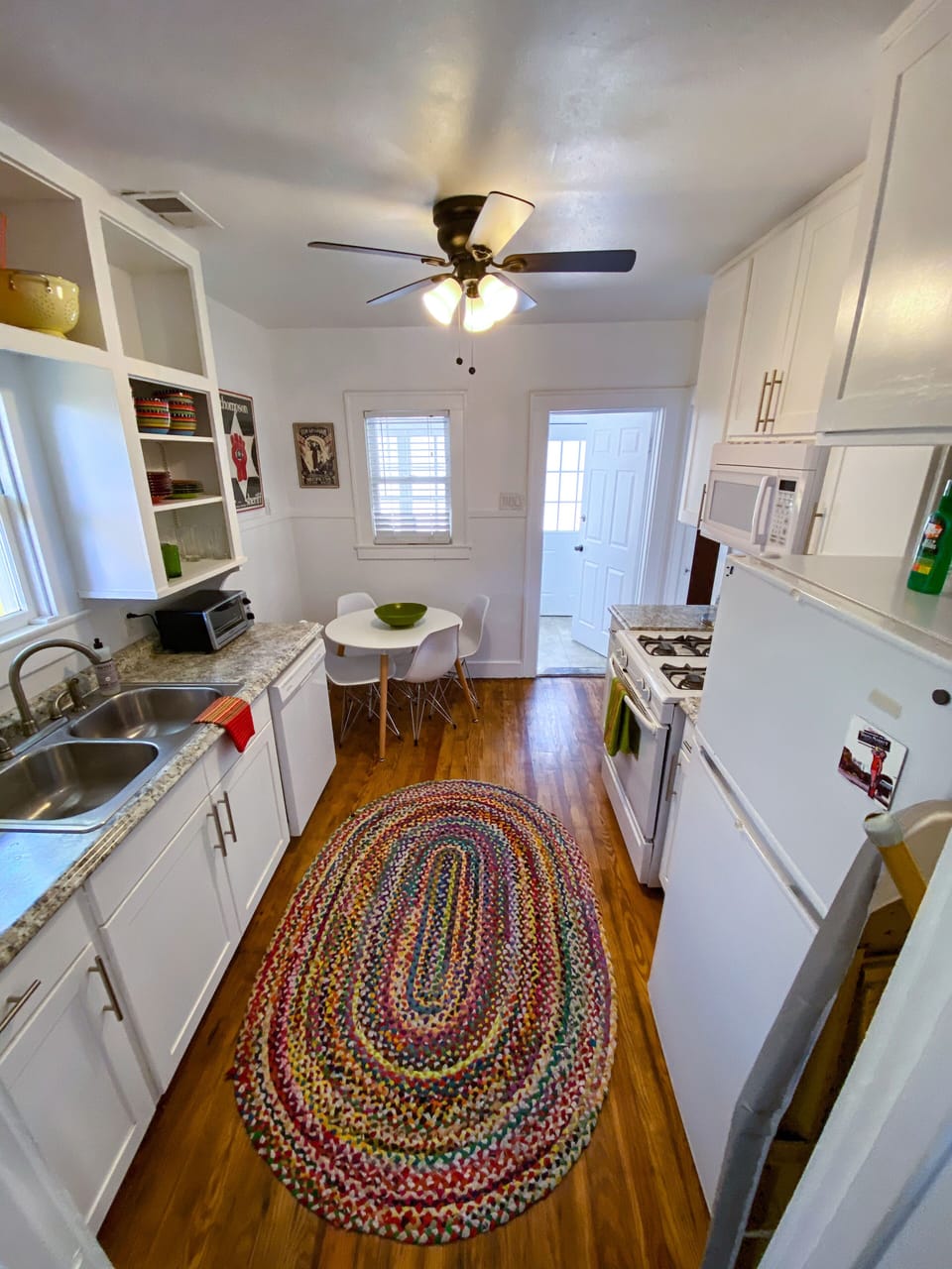 Dine-in Kitchen