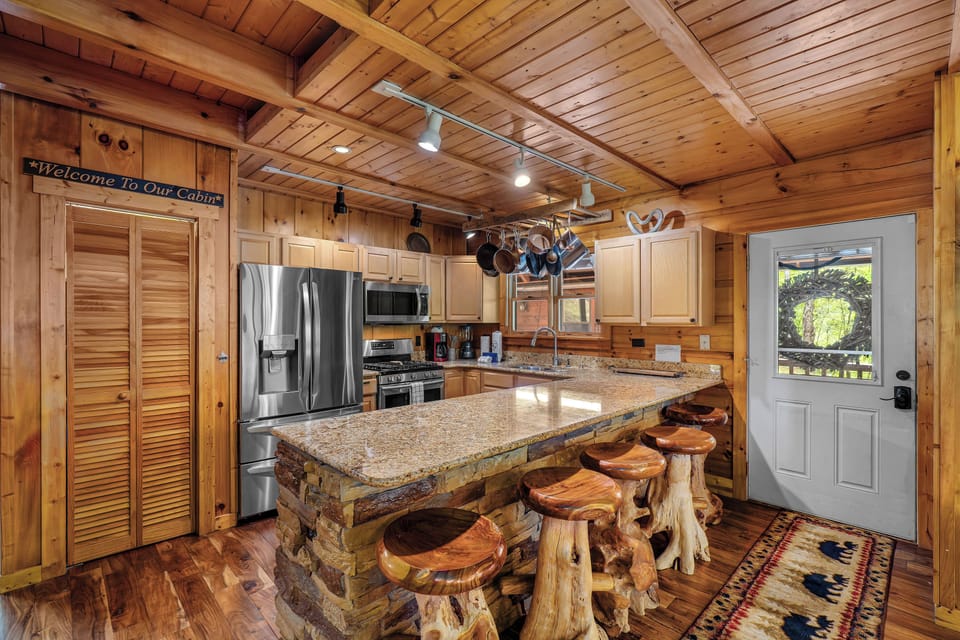 Cook, dine, and gather in this open-concept kitchen