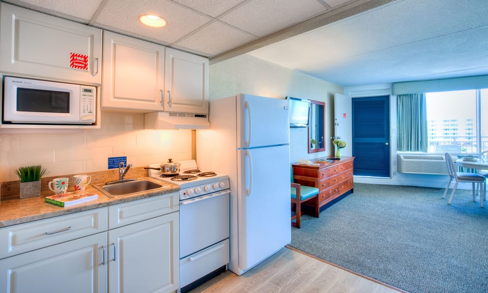 Ocean View 3-Room Kitchen Suite | Private kitchenette | Coffee/tea maker