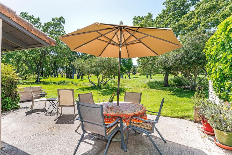 Private Patio with Outdoor Dining