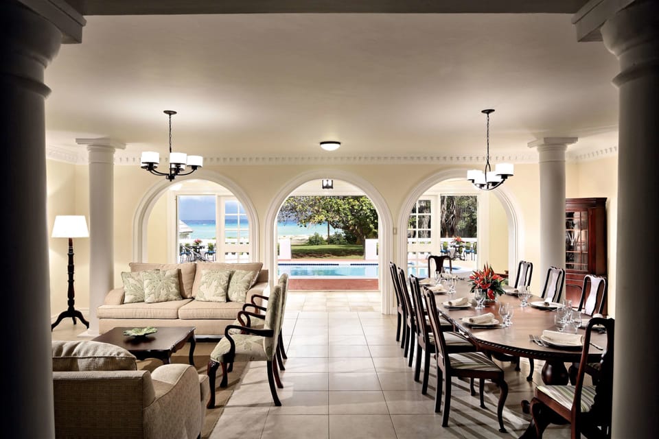 6 Bedroom Ocean View Villa | Restaurant | 5 restaurants; lunch and dinner served