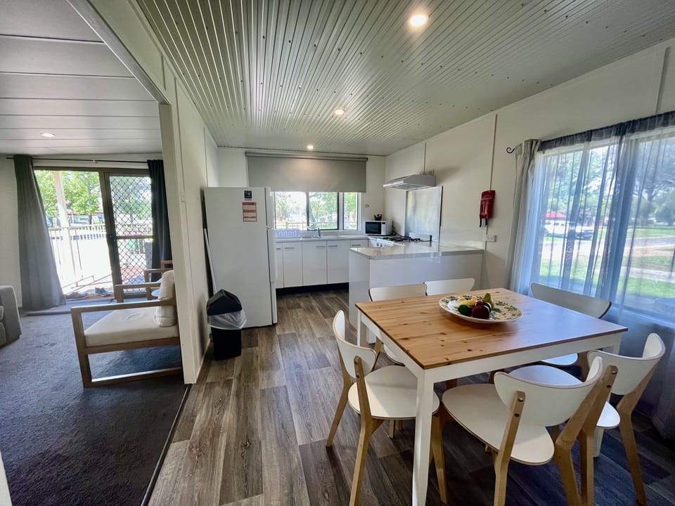 Family Cabin | In-room dining