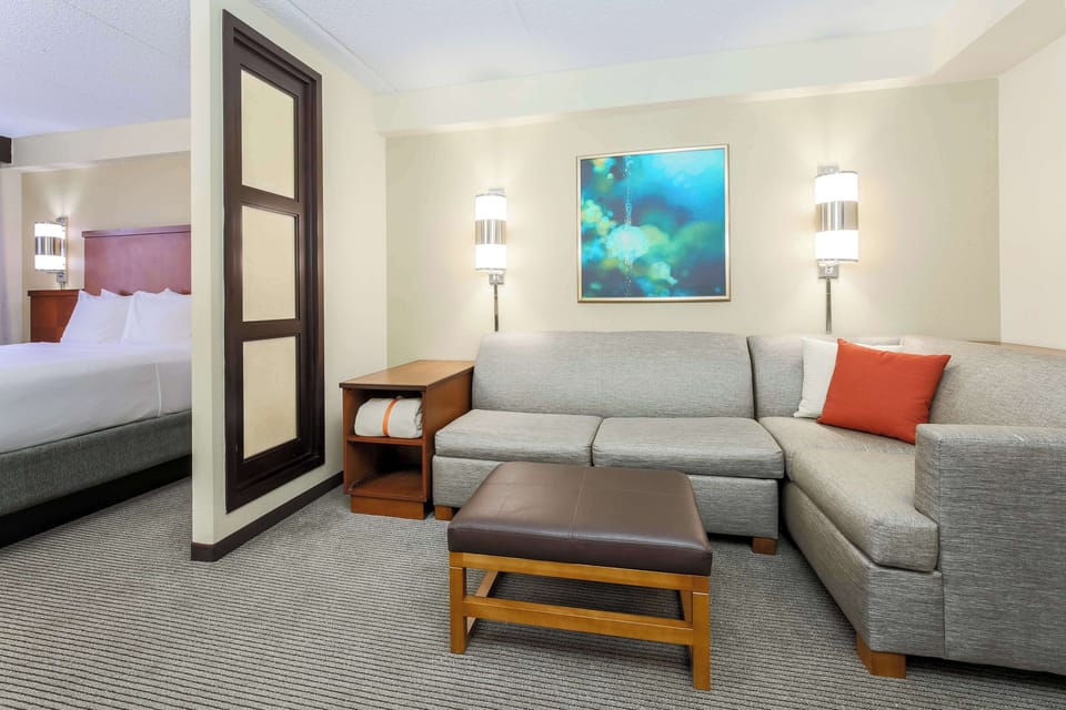 Premium bedding, down comforters, desk, laptop workspace