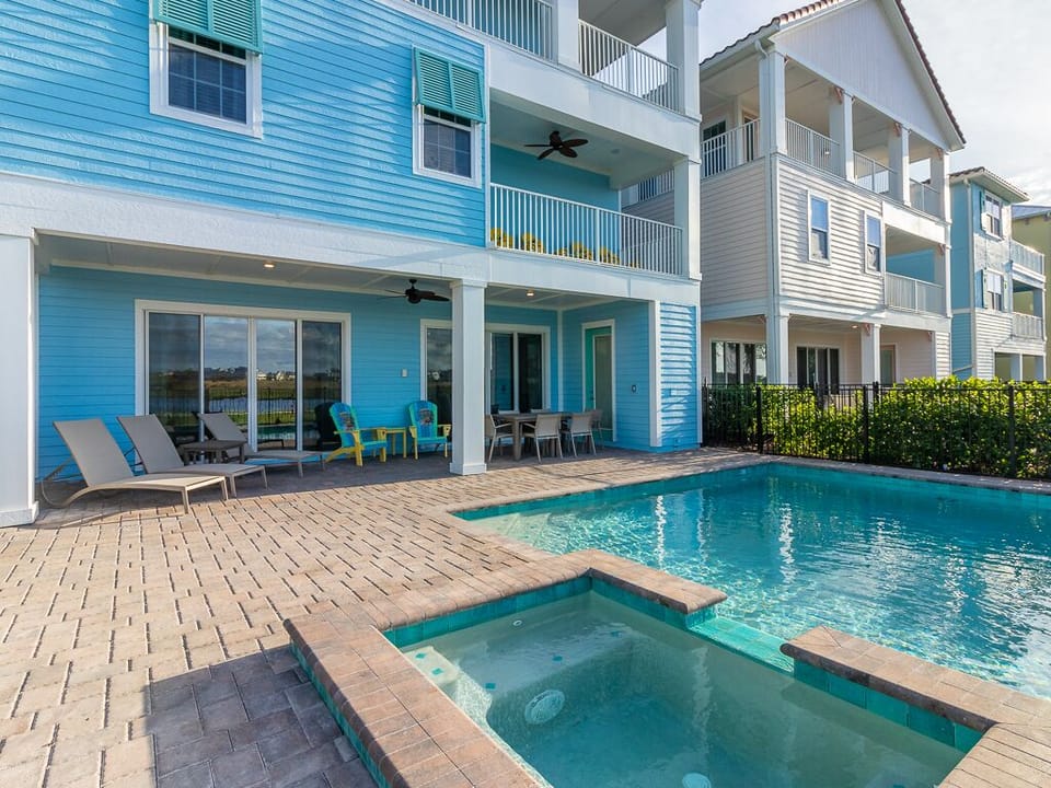 Private Pool & Hot Tub