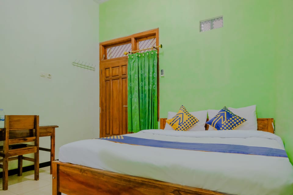 Double Room | Free WiFi, bed sheets