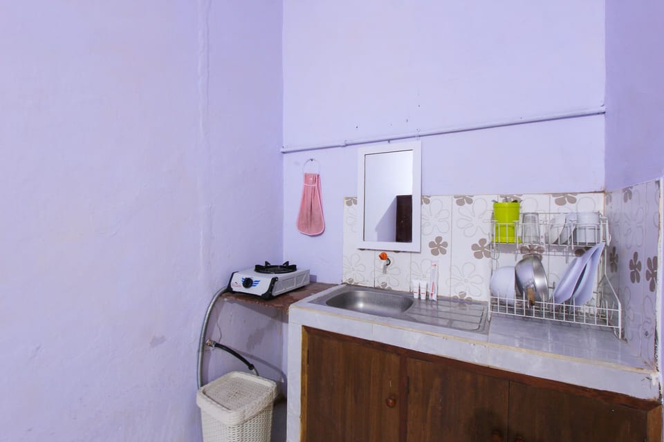 Standard Double Room | Free WiFi, bed sheets