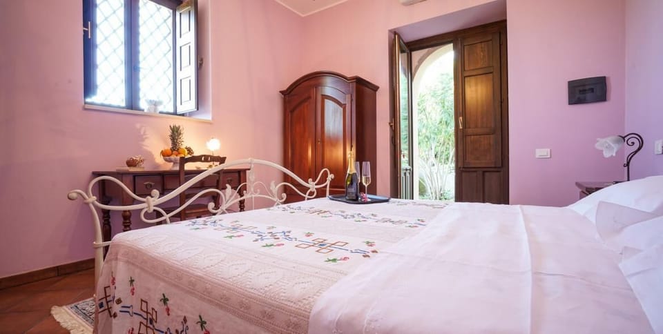 Deluxe Double or Twin Room | Premium bedding, individually decorated, free cribs/infant beds