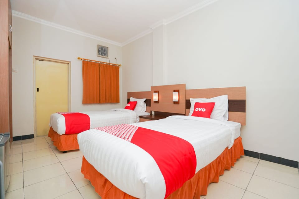 Deluxe Twin Room | Free WiFi, bed sheets