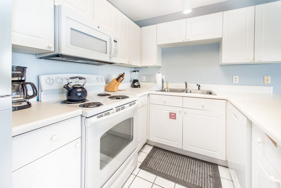 Kitchen has everything you need