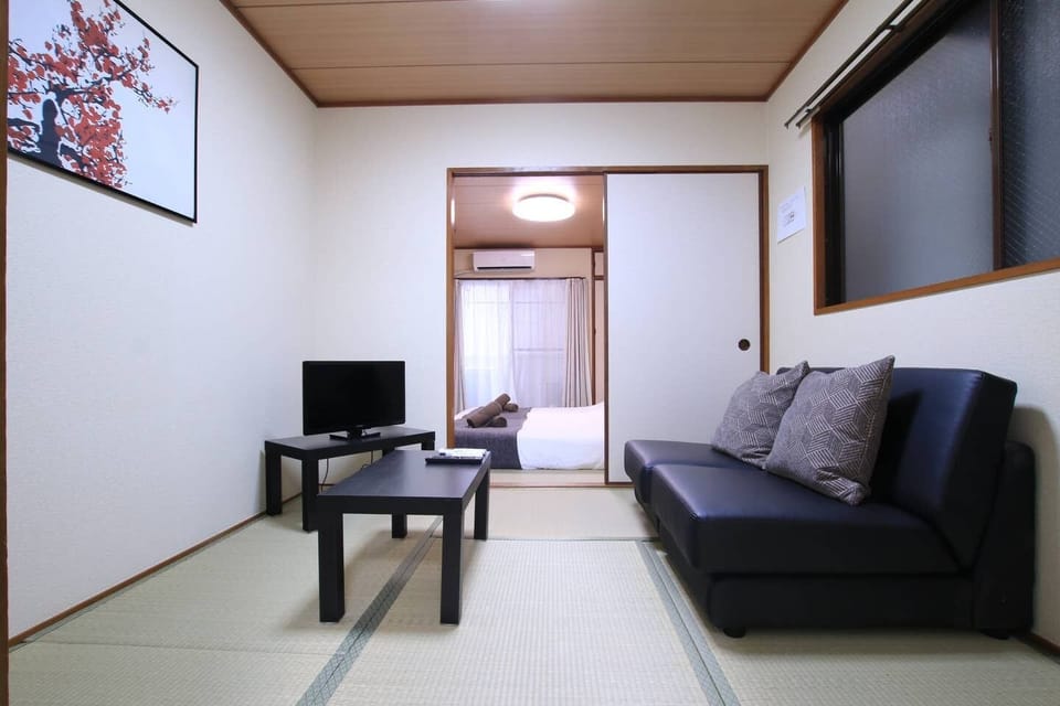 Apartment, 1 Bedroom (I201) | Living room | TV