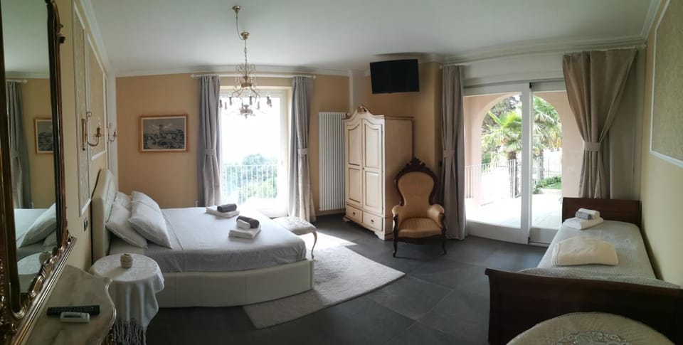 Blackout drapes, soundproofing, cribs/infant beds, free WiFi